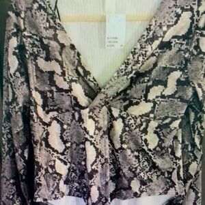 Stylish Snake Print Women's Top